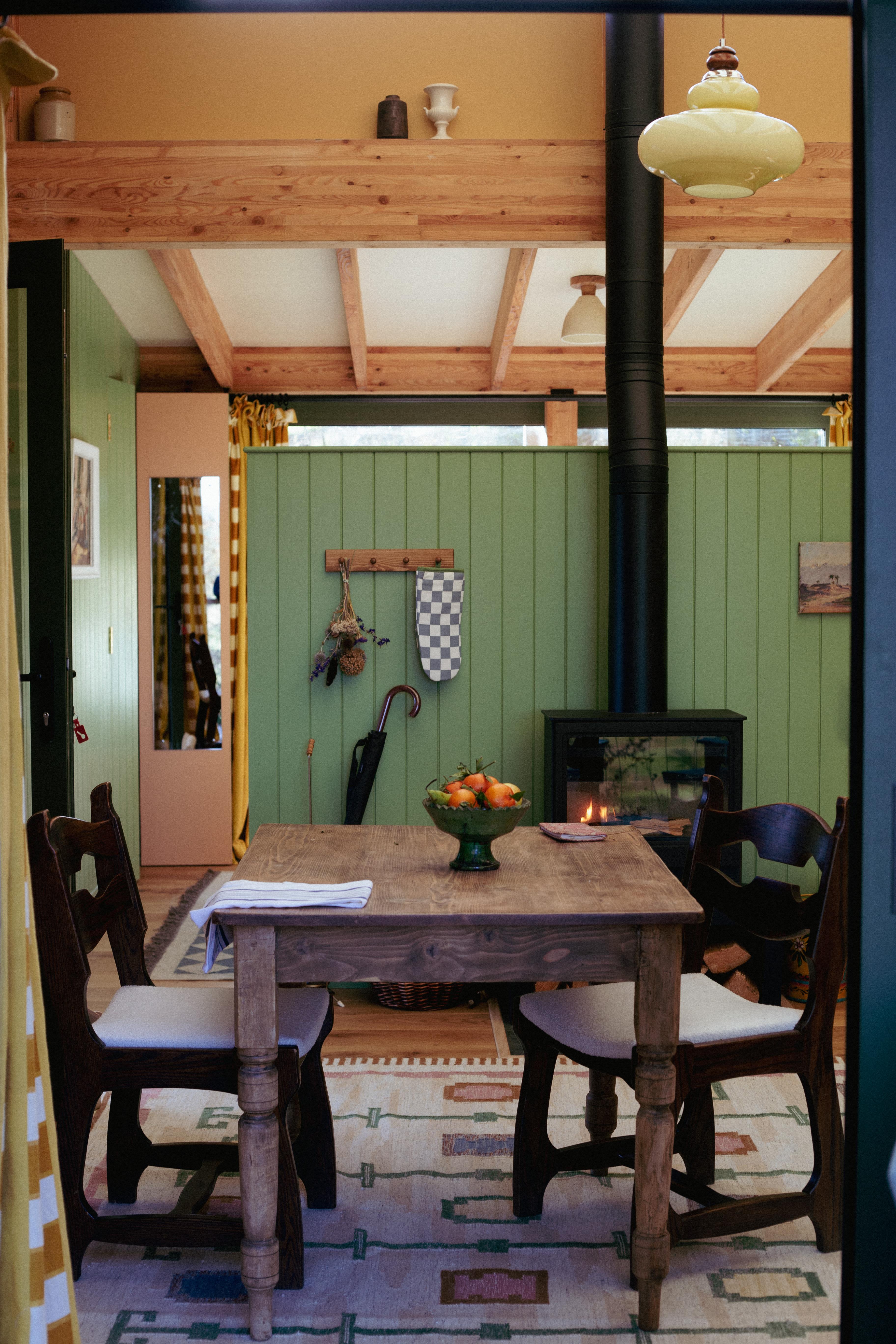 Crows' Nest One Image