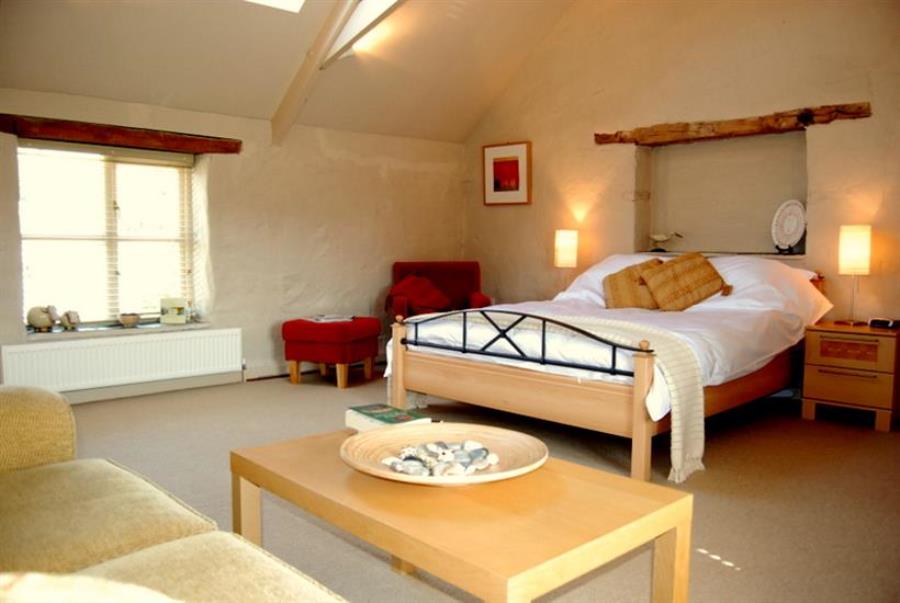 Accommodation Main Picture