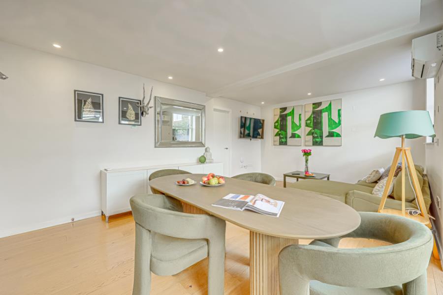 Accommodation Main Picture