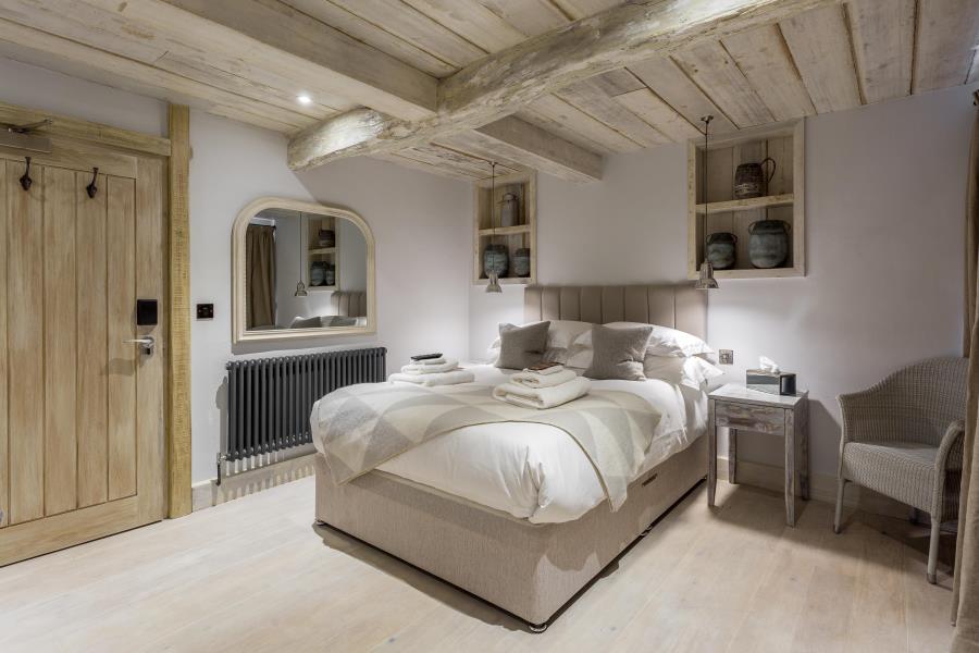 Accommodation Main Picture