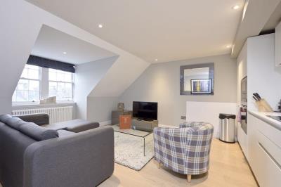 Classic Two Bedroom Apartment - Hill Street