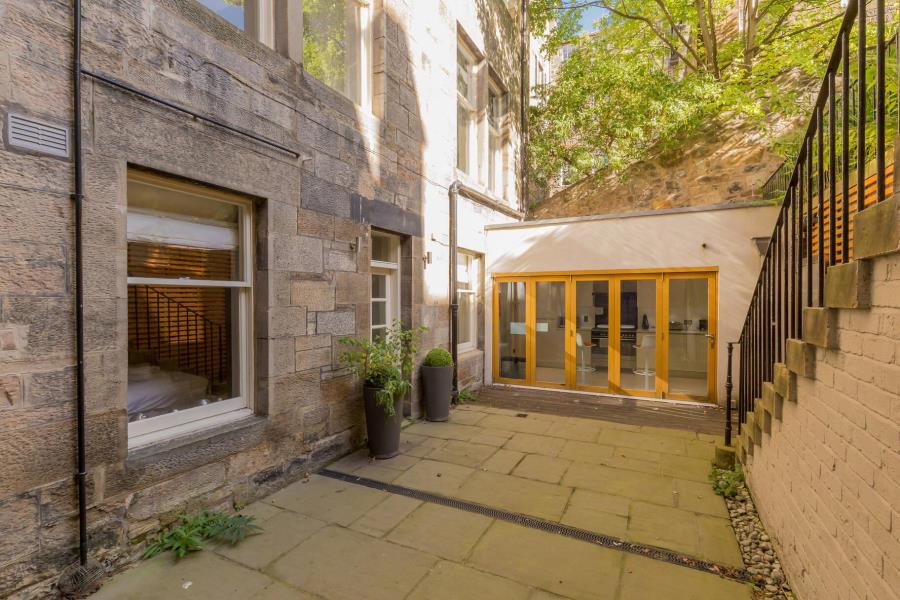 Accommodation Main Picture