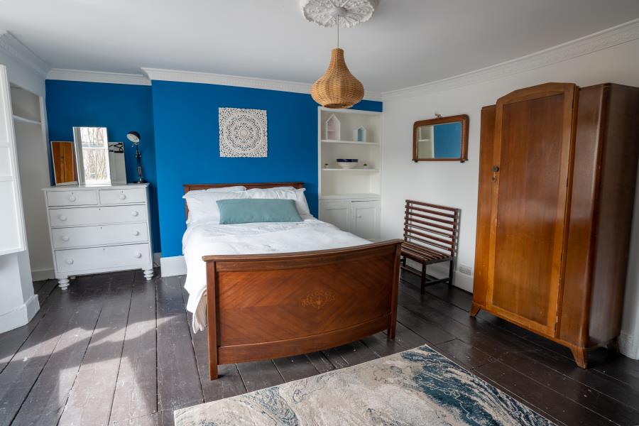 Accommodation Main Picture