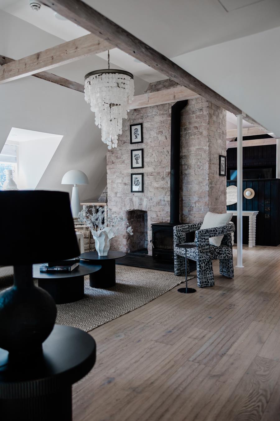 Accommodation Main Picture