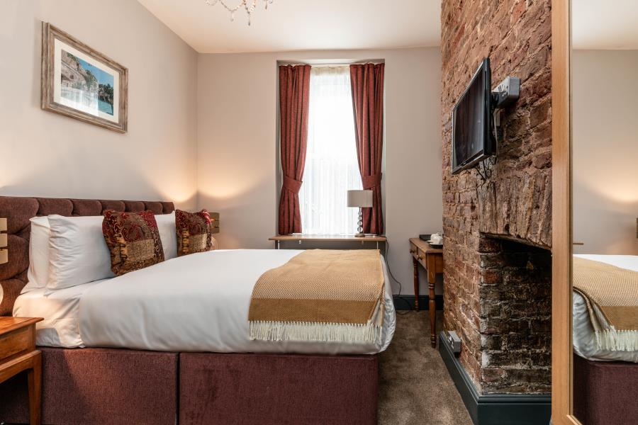 Accommodation Main Picture